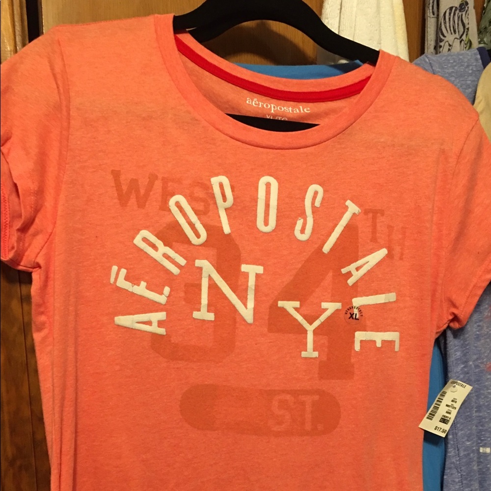 Brand New Aeropastle Grahpic Shirt with tags on it